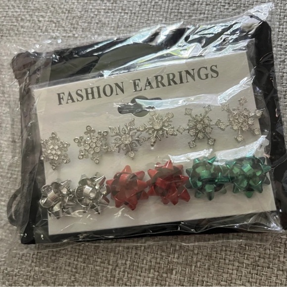 6 Pairs Christmas Bow / Snowflake Earrings for Women - Picture 2 of 2